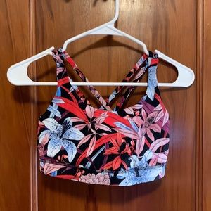 Lululemon sports bra